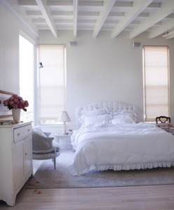 biała romantyczna sypialnia